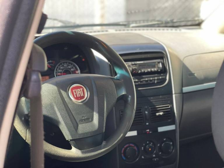 FIAT - IDEA - 2013/2013 - Cinza - R$ 32.900,00