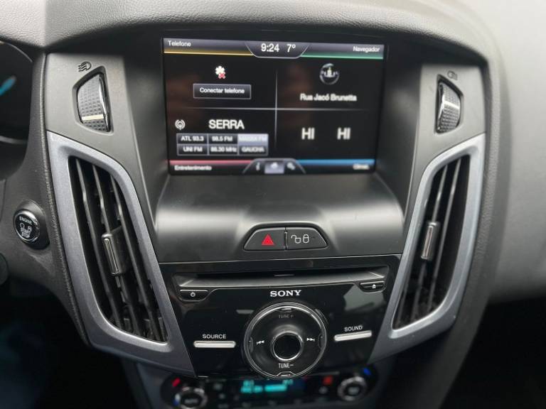 FORD - FOCUS - 2014/2014 - Cinza - R$ 50.900,00