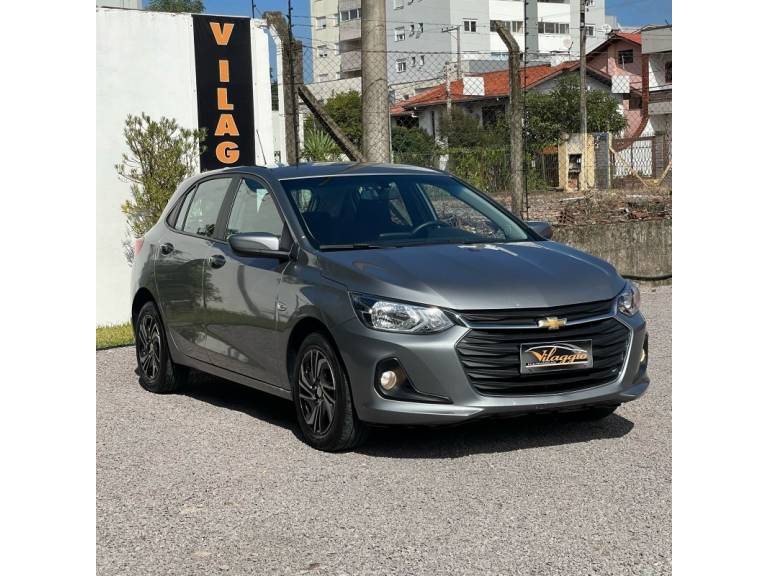 CHEVROLET - ONIX - 2023/2024 - Cinza - R$ 72.900,00