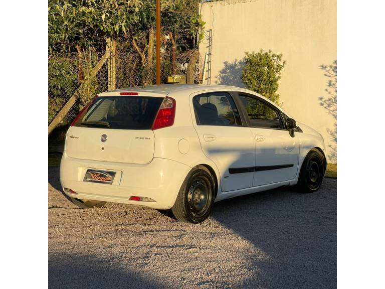 FIAT - PUNTO - 2011/2011 - Branca - R$ 23.900,00