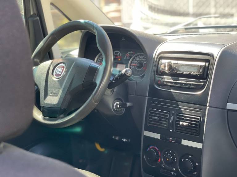 FIAT - IDEA - 2013/2013 - Cinza - R$ 32.900,00
