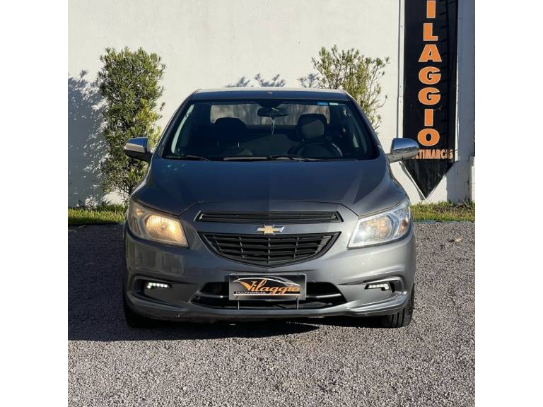 CHEVROLET - PRISMA - 2016/2017 - Cinza - R$ 44.900,00