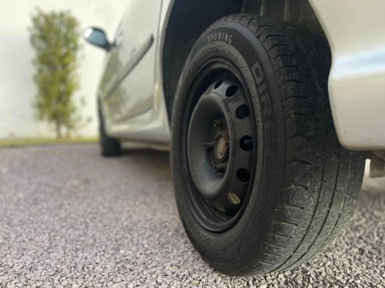PEUGEOT - 206 - 2008/2008 - Prata - R$ 9.900,00