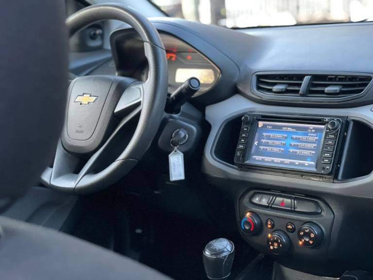 CHEVROLET - PRISMA - 2016/2017 - Cinza - R$ 46.900,00