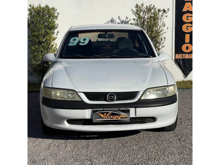 CHEVROLET - VECTRA - 1998/1999 - Branca - R$ 16.900,00
