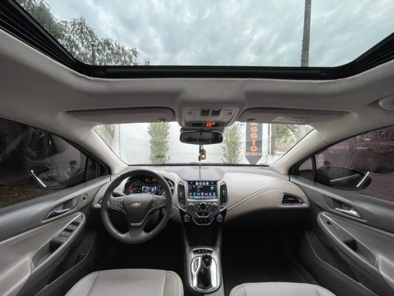 CHEVROLET - CRUZE - 2018/2019 - Preta - R$ 105.900,00