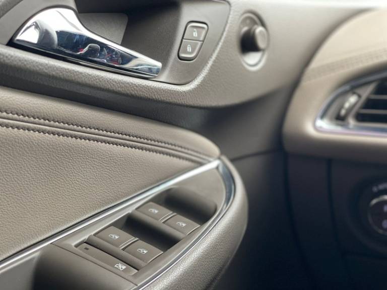 CHEVROLET - CRUZE - 2018/2019 - Preta - R$ 105.900,00