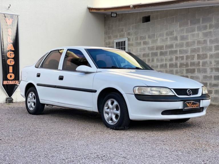 CHEVROLET - VECTRA - 1998/1999 - Branca - R$ 16.900,00