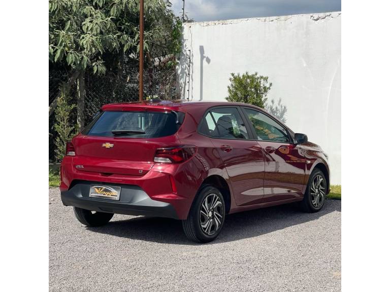 CHEVROLET - ONIX - 2023/2024 - Vinho - R$ 72.900,00