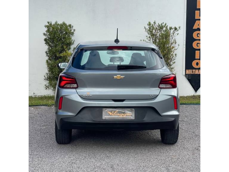 CHEVROLET - ONIX - 2023/2024 - Prata - R$ 72.900,00