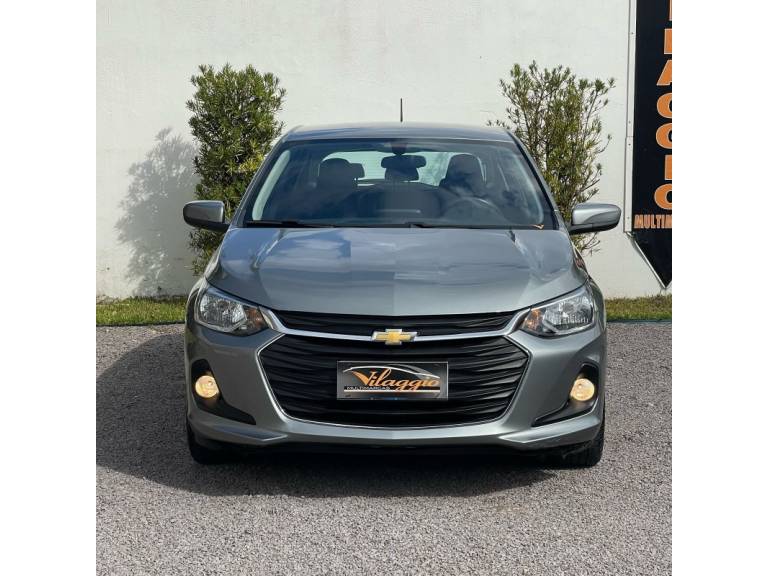 CHEVROLET - ONIX - 2023/2024 - Prata - R$ 72.900,00