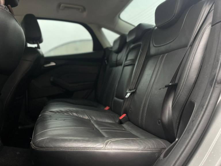 FORD - FOCUS - 2014/2014 - Cinza - R$ 50.900,00
