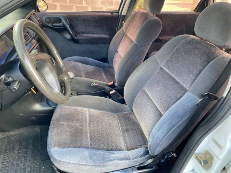CHEVROLET - VECTRA - 1998/1999 - Branca - R$ 16.900,00