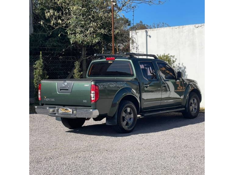 NISSAN - FRONTIER - 2012/2013 - Verde - R$ 94.900,00