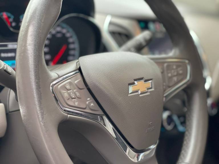 CHEVROLET - CRUZE - 2018/2019 - Preta - R$ 105.900,00
