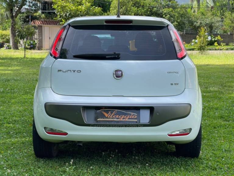 FIAT - PUNTO - 2014/2015 - Branca - R$ 45.900,00