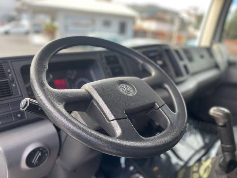 VOLKSWAGEN - 24-260 - 2022/2023 - Branca - R$ 550.000,00